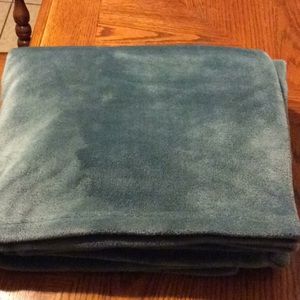 Throw blanket